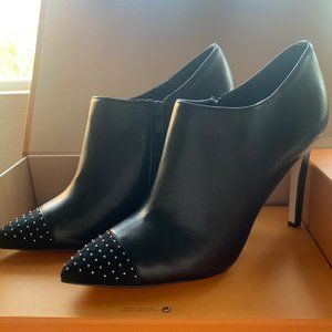 NEW! White House Black Market WHBM KLAUDIA Bootie Studded Accent IN BOX -Size 10
